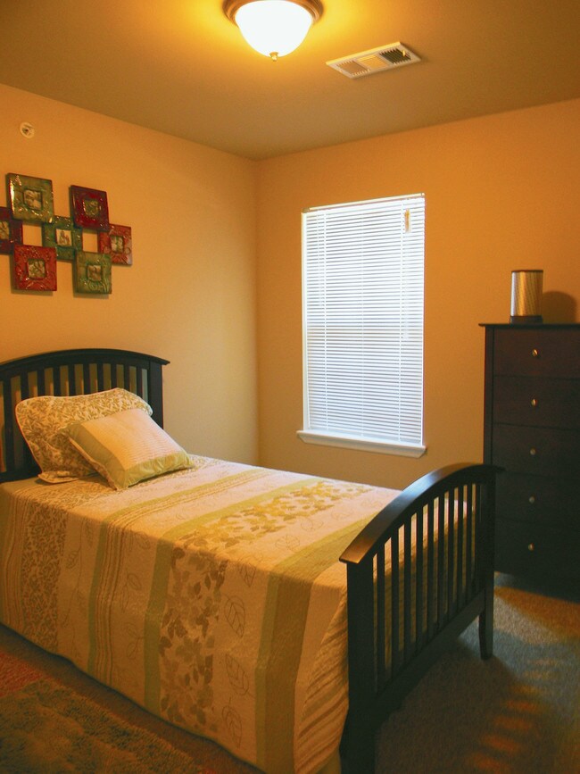 Bee Creek Apartment Homes Rentals Branson, MO