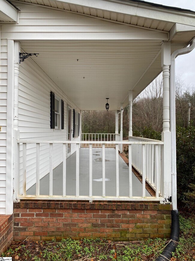 Building Photo - 125 S Spearman Dr