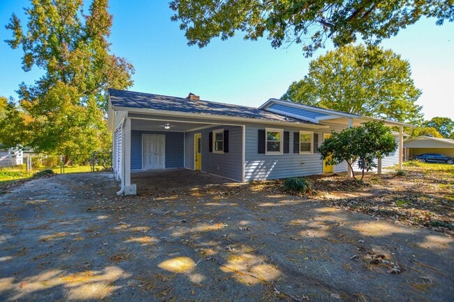 Building Photo - 5385 Macy Grove Rd