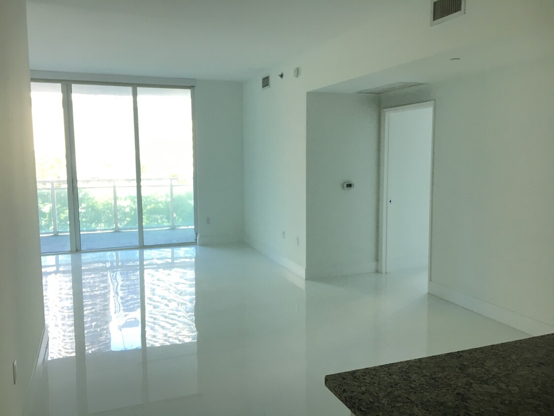 Foto principal - 950 Brickell Bay Dr