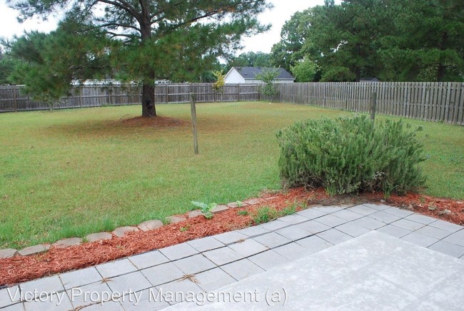 Building Photo - 3135 Memory Ln