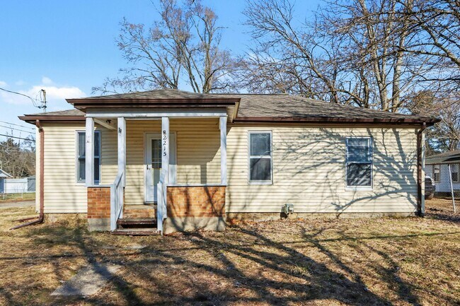 Foto del edificio - 2215 Mt Olivet Rd