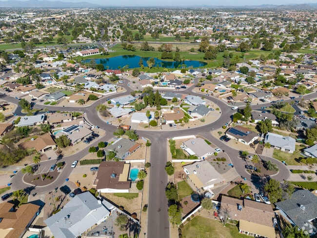 A booming urban village on the outskirts of Phoenix, Deer Valley keeps the city close.
