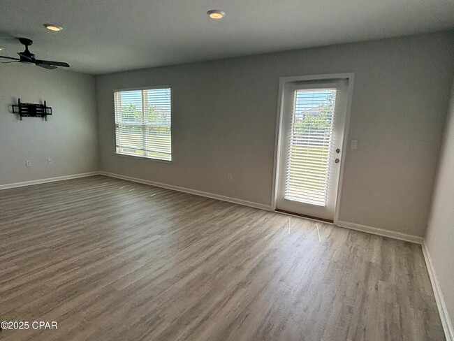 Foto del edificio - 6580 Slabinski Ln