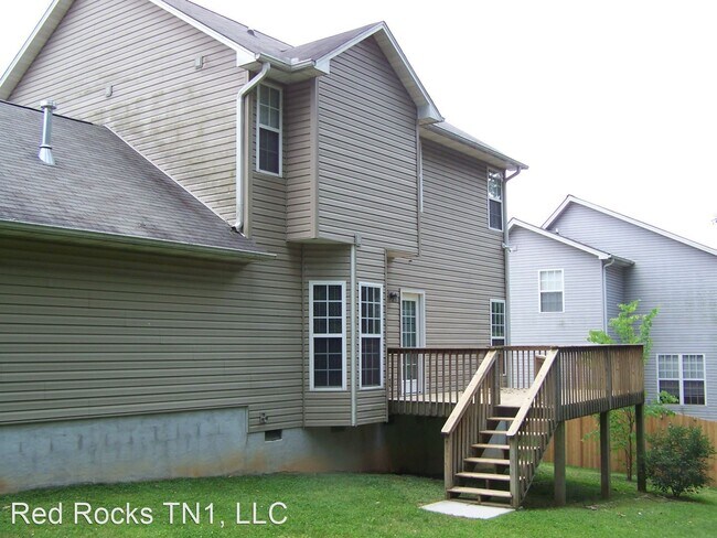 Building Photo - 3 br, 2.5 bath House - 1821 Silver Cloud Lane