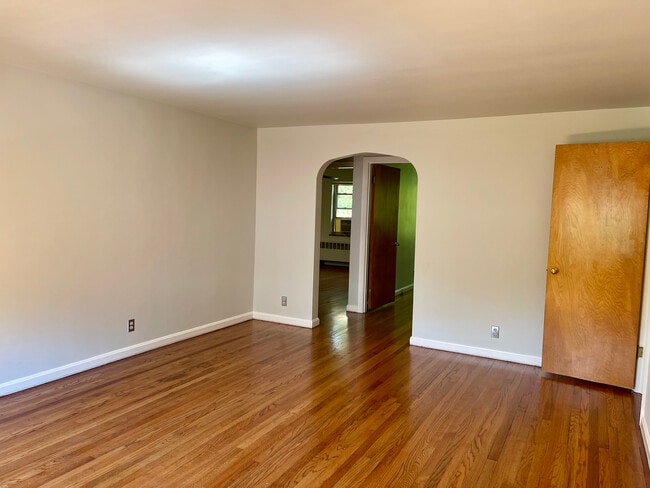 Living Room additional view - 4112 Paxton Ave