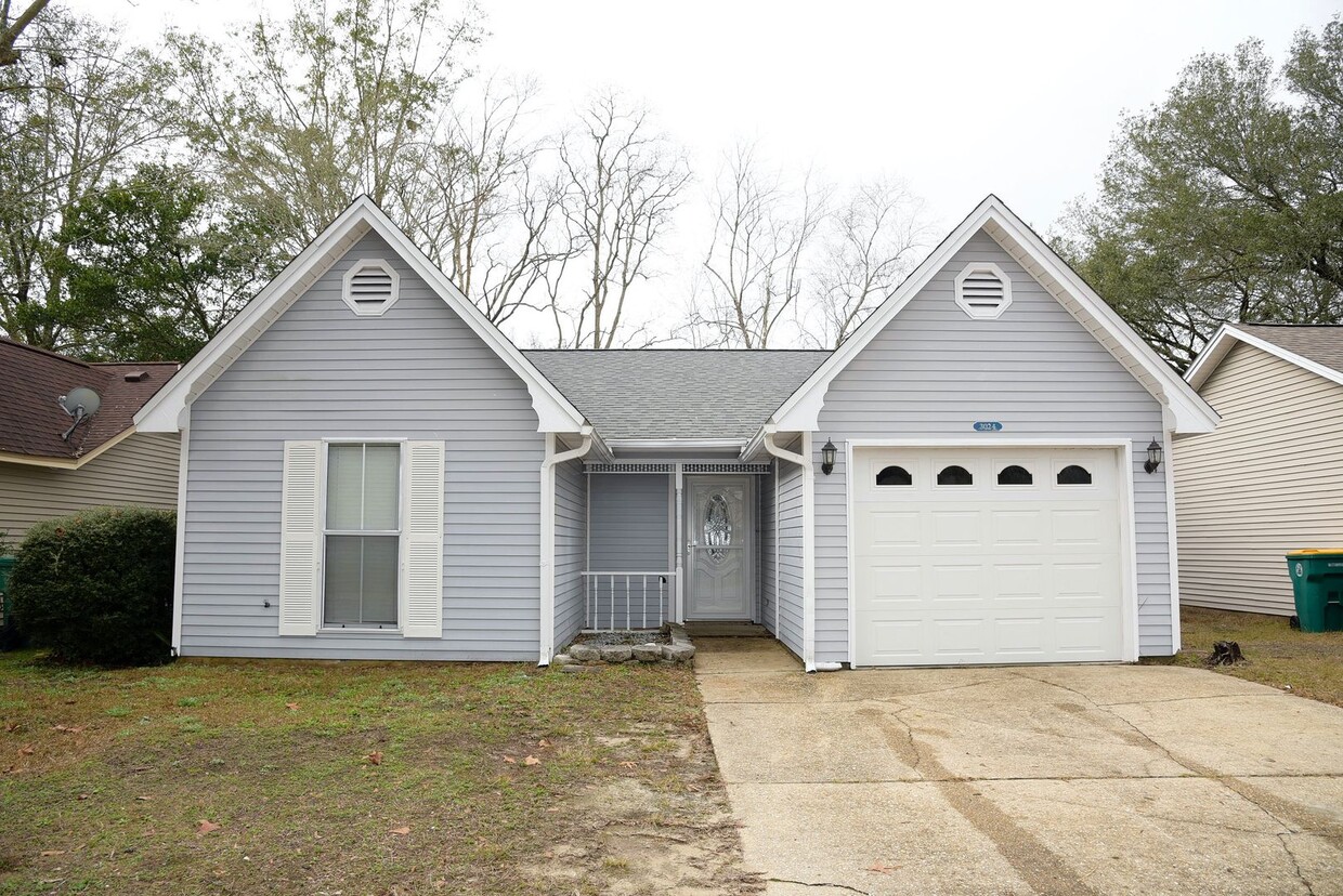 Primary Photo - Cozy and Convenient Home in Niceville!