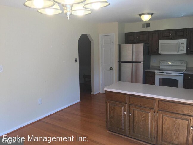 Building Photo - 3 br, 3.5 bath House - 6569 Zoysia Ct.