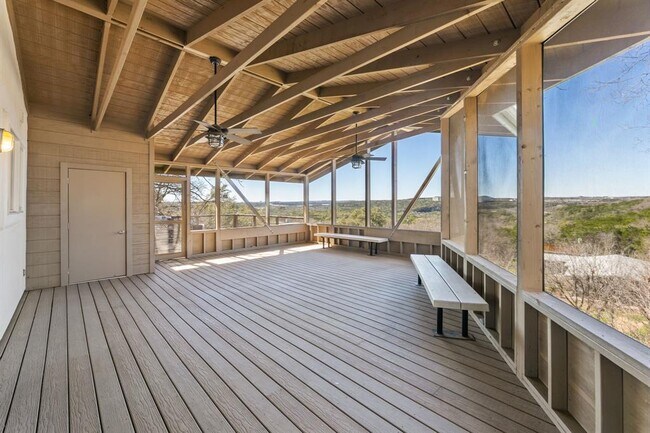 Foto del edificio - 3309 Westhill Dr