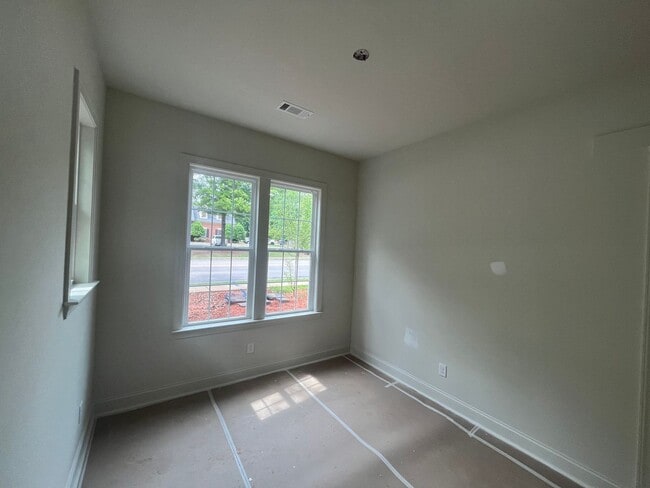Building Photo - Glenwood Townhomes #101