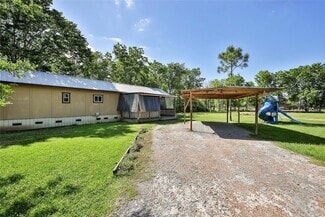 Building Photo - 2205 Willow Cove Dr