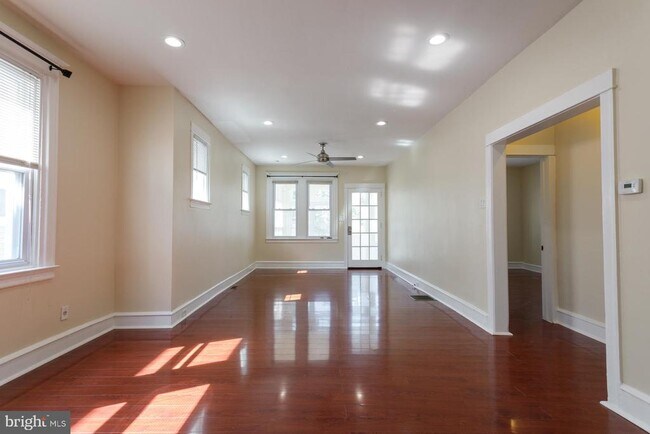 Foto del edificio - 1213 Friendship St