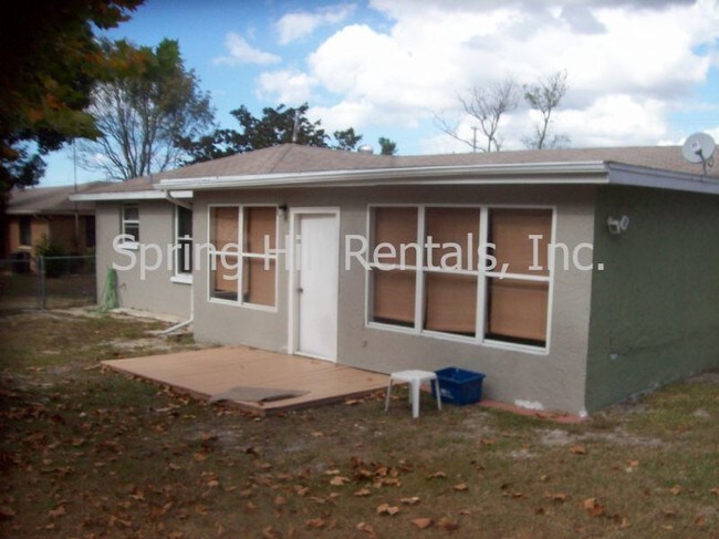 Building Photo - 10072 Northcliffe Blvd