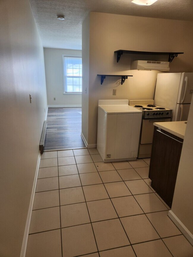 Foto del edificio - One Room Efficiency Apt in Ashland City