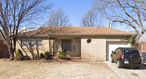 Primary Photo - 859 S Whittier Rd