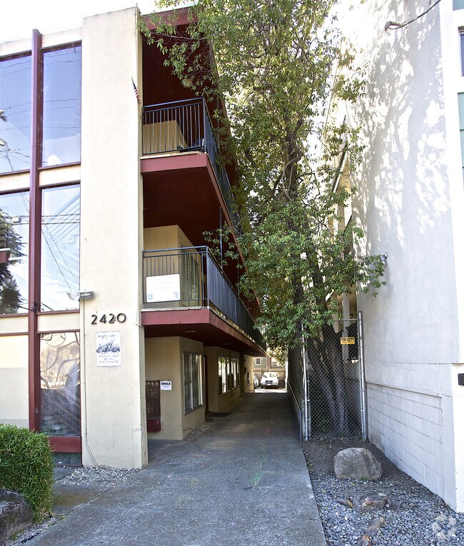 Building Photo - Dwight Blake Apartments