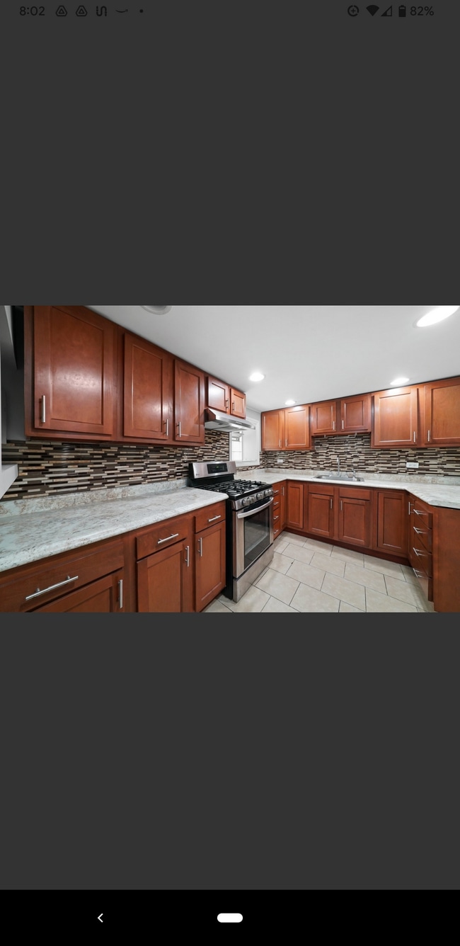 Building Photo - 3139 W Leland Ave
