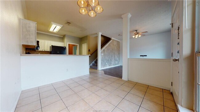 Building Photo - 1001 Krenek Tap Rd