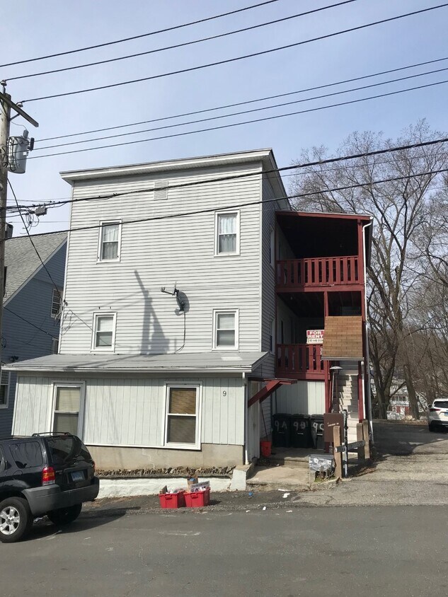 9 7th St Unit D, Derby, CT 06418 Apartments in Derby, CT