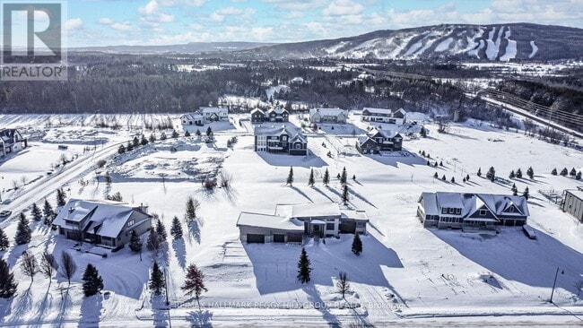 Photo du bâtiment - 7 Meadowlark Way