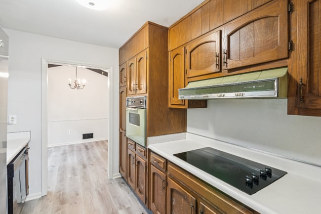 Building Photo - 2600 Lantern Ln