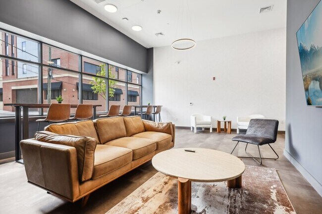 Foto del edificio - SUMMIT Orange Crossing