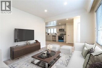 Building Photo - 73 Ofield Rd