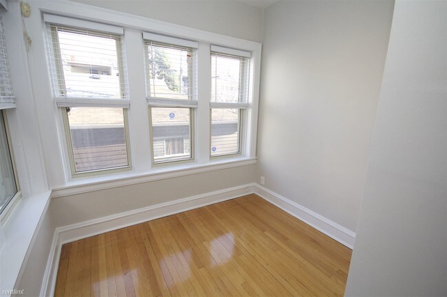 Foto del edificio - 5021 N Francisco Ave