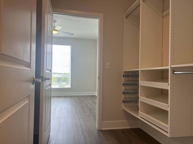 Interior Photo - The Rae