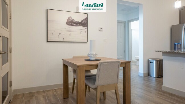 Building Photo - 465 W Castellano Dr