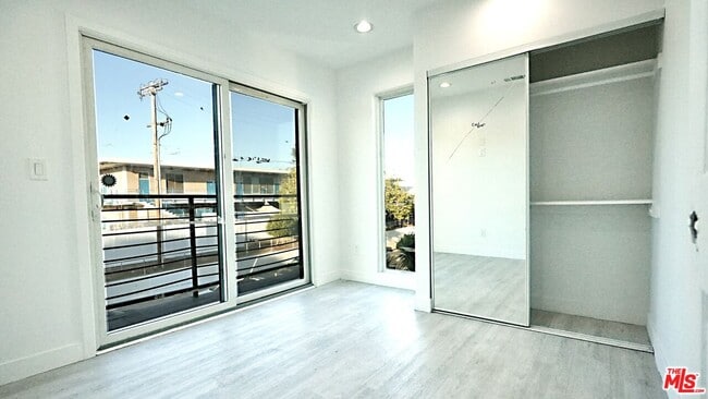 Building Photo - 4642 St Elmo Dr