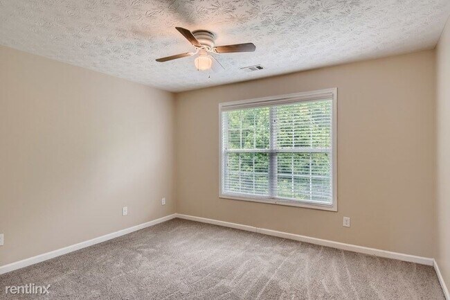 Foto del edificio - 5 br, 3 bath House - 828 Redan Way