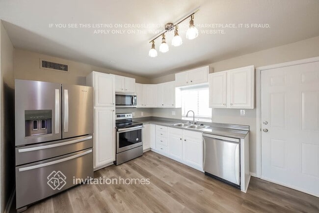 Foto del edificio - 3807 W Columbine Dr
