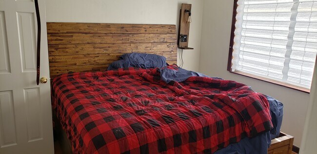 2nd bedroom - 1620 Colorado Blvd