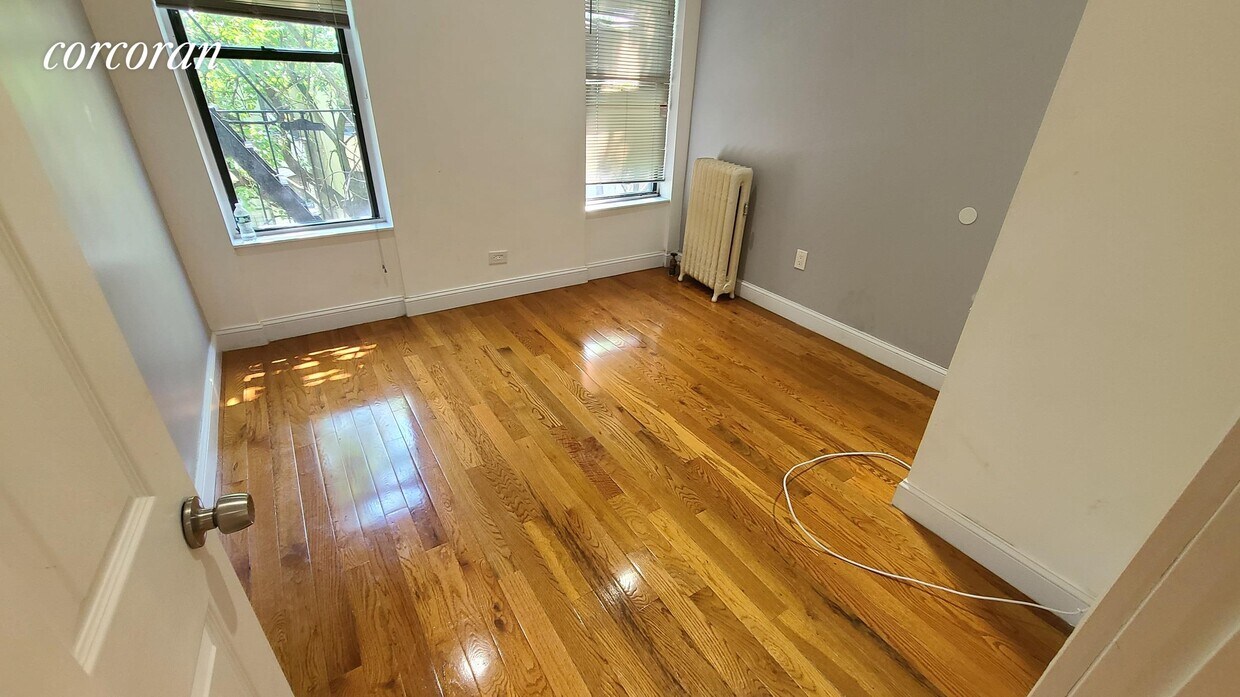 Foto del edificio - 512 W 180th St