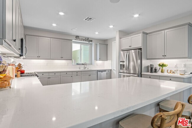 Building Photo - 740 Daniel Freeman Cir