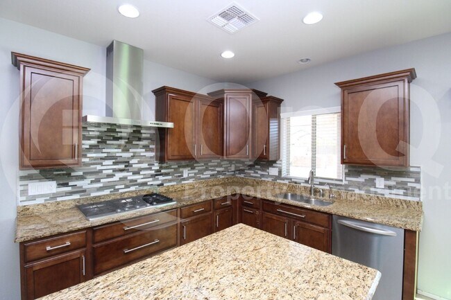 Building Photo - 3159 E Chisum Ln