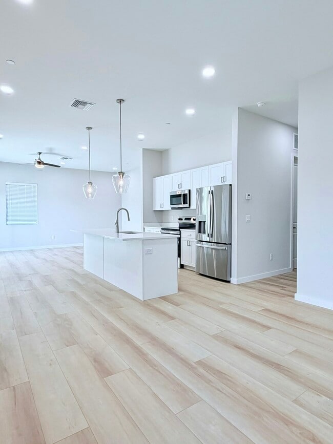 Photo - 821 16th St N, Unit 301 Apartment