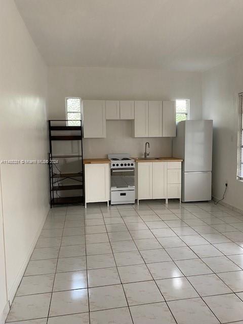 Foto del edificio - 752 NW 24th Ct