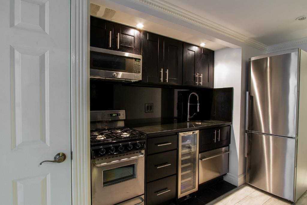 Photo - 345 W 53rd St (8th & 9th Ave), #A