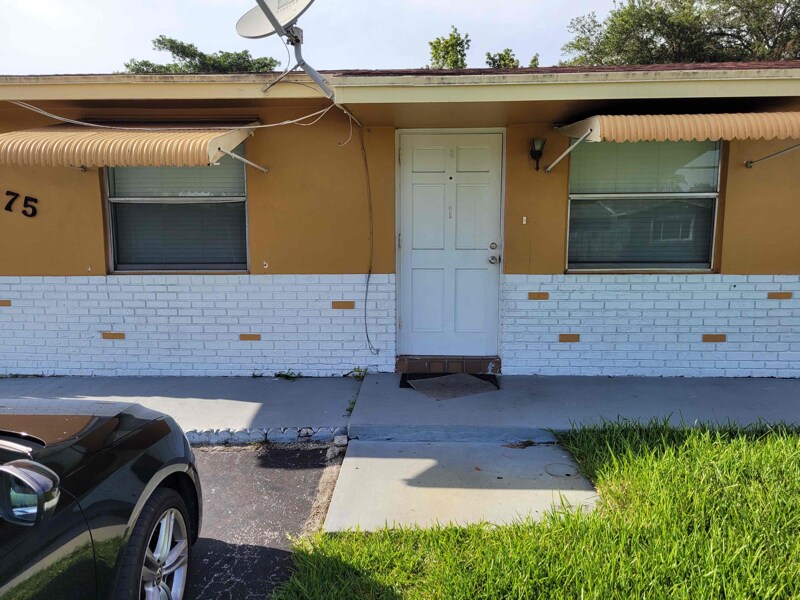 6175 SW 31st St Unit A, Miramar, FL 33023 Room for Rent in Miramar