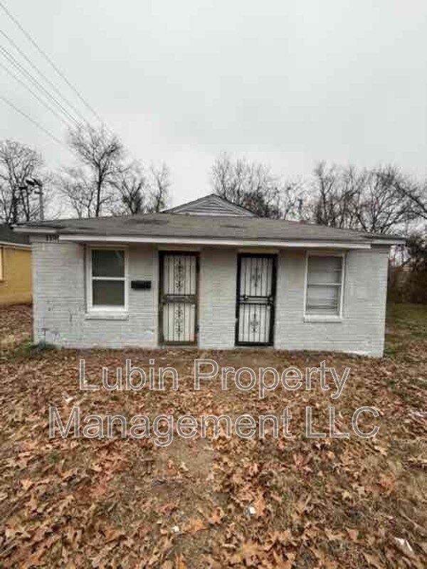 Primary Photo - 1198 Chicago Ave