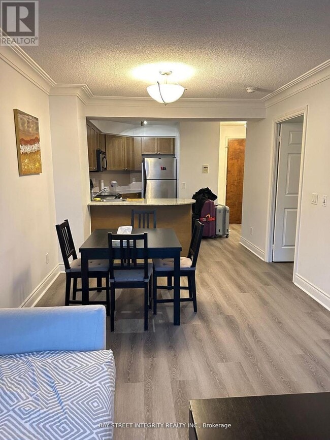 Photo du bâtiment - 763-4763 Bay St.