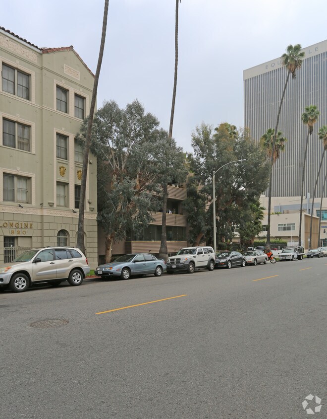 Foto del edificio - 542 S Mariposa Ave