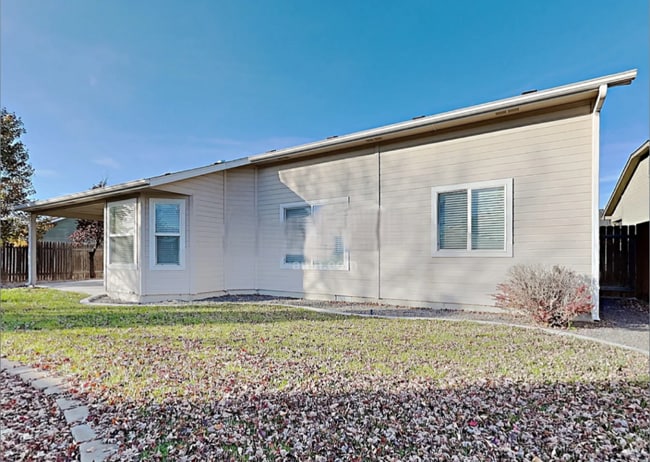 Building Photo - 11115 W Rose Lake St