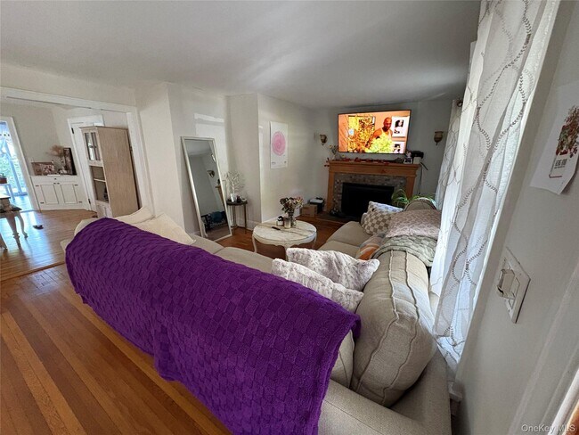 Foto del edificio - 45 Central Pkwy