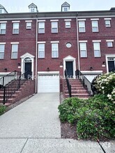 Building Photo - 9519 Westchire Ct