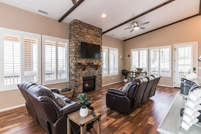 Building Photo - 1156 E Elk Rim Ct