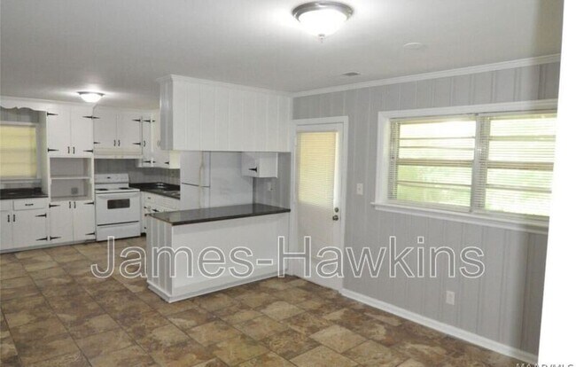 Foto del edificio - 3431 Mayfair Rd
