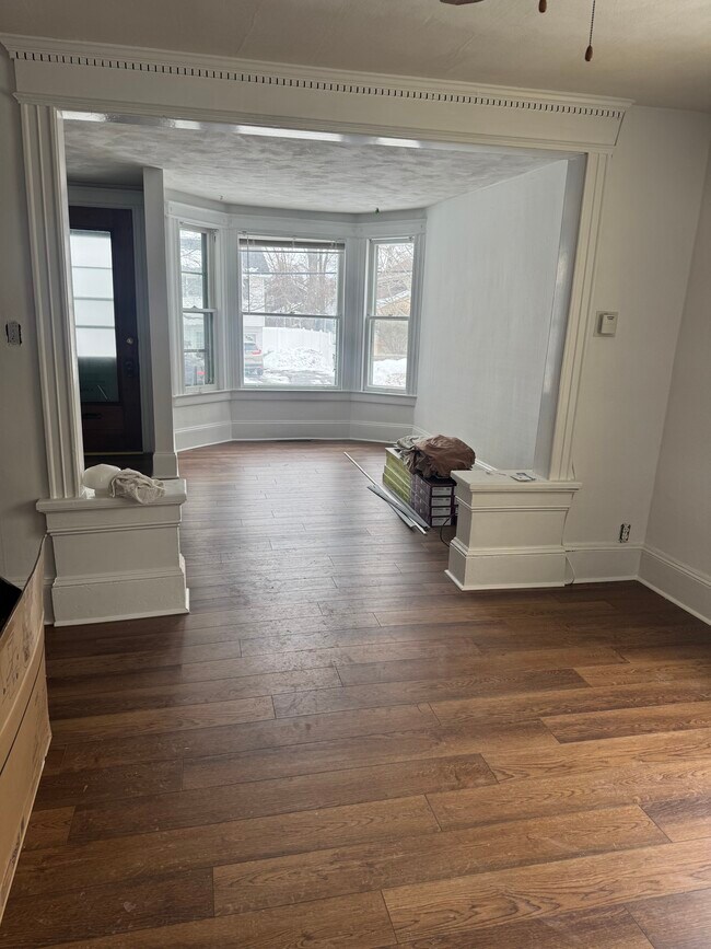 Foto del edificio - 222 W 3rd St